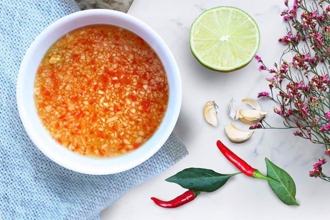 CÁCH LÀM NƯỚC MẮM CHUA NGỌT PHẦN 1 1 CACH LAM NUOC MAM CHUA NGOT