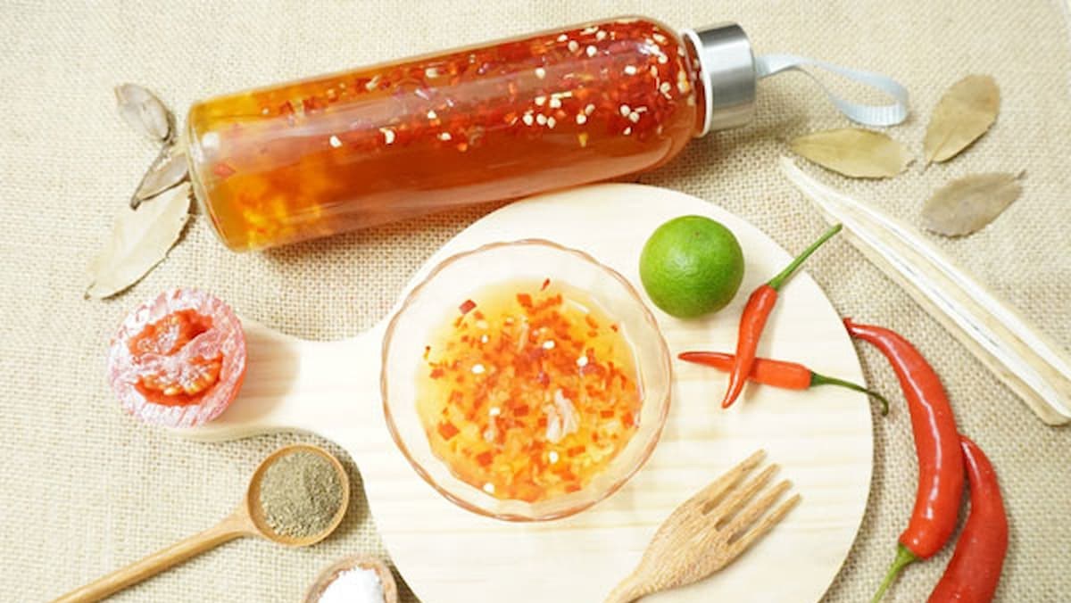 MỘT SỐ LƯU Ý KHI PHA NƯỚC CHẤM TỎI ỚT